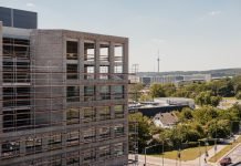 Dar statomas „Sand Offices“ praneša apie pirmuosius nuomininkus