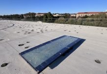 Dužo atidarymo laukiančios „Mokslo salos“ stiklai