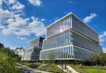 „Summus Capital“ įsigijo biurų kompleksą Varšuvoje