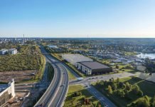 Šalia Vilniaus aplinkkelio statys verslo patalpų centrą