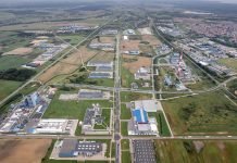 „Lietuvos paštas“ siuntas skirstys naujame centre